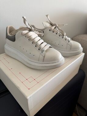 Alexander McQueen Cream Platform Leather Sneakers with Gray Heel Tab